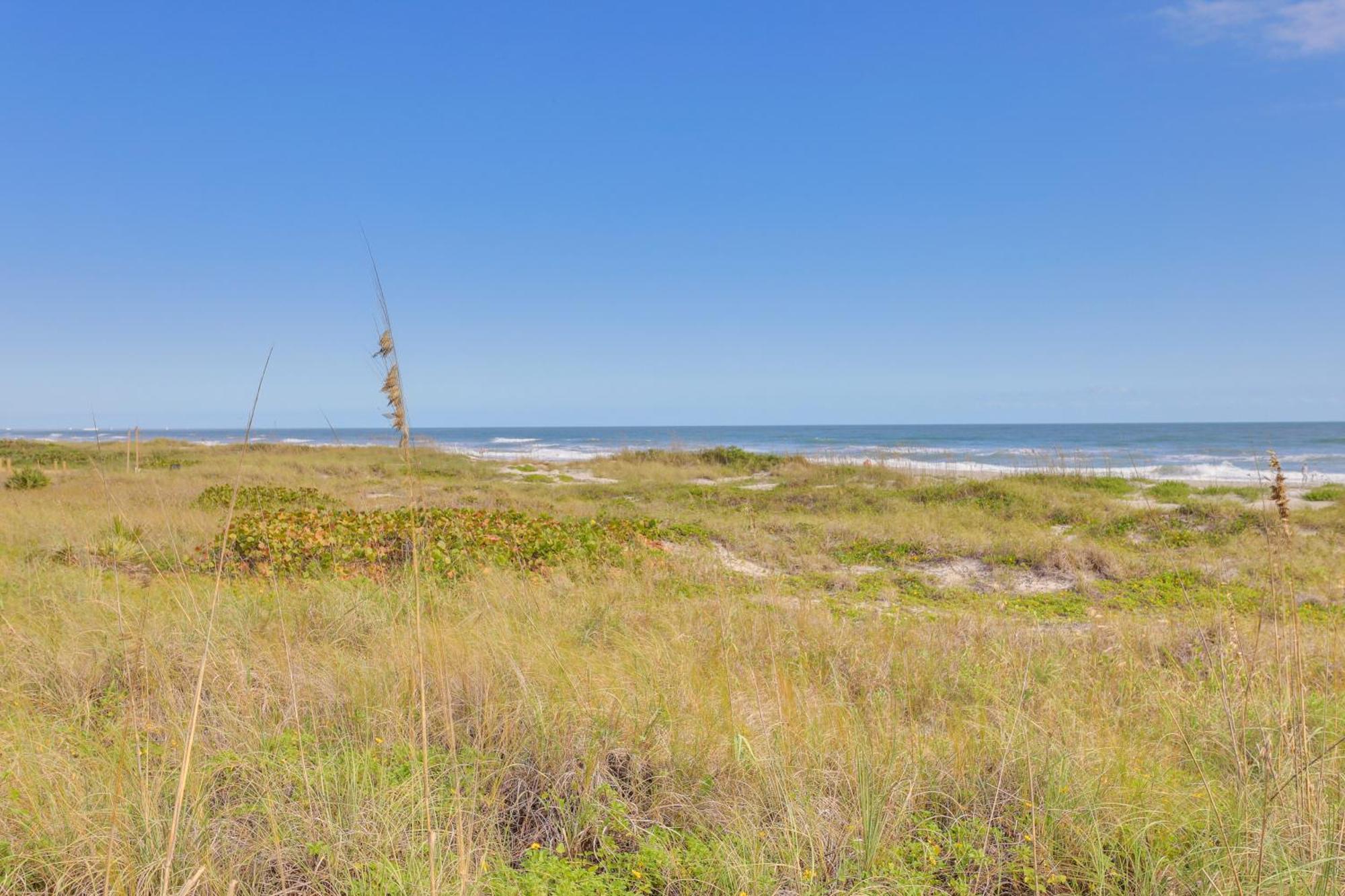 Central Cocoa Beach Condo With View, Steps To Beach! Dış mekan fotoğraf