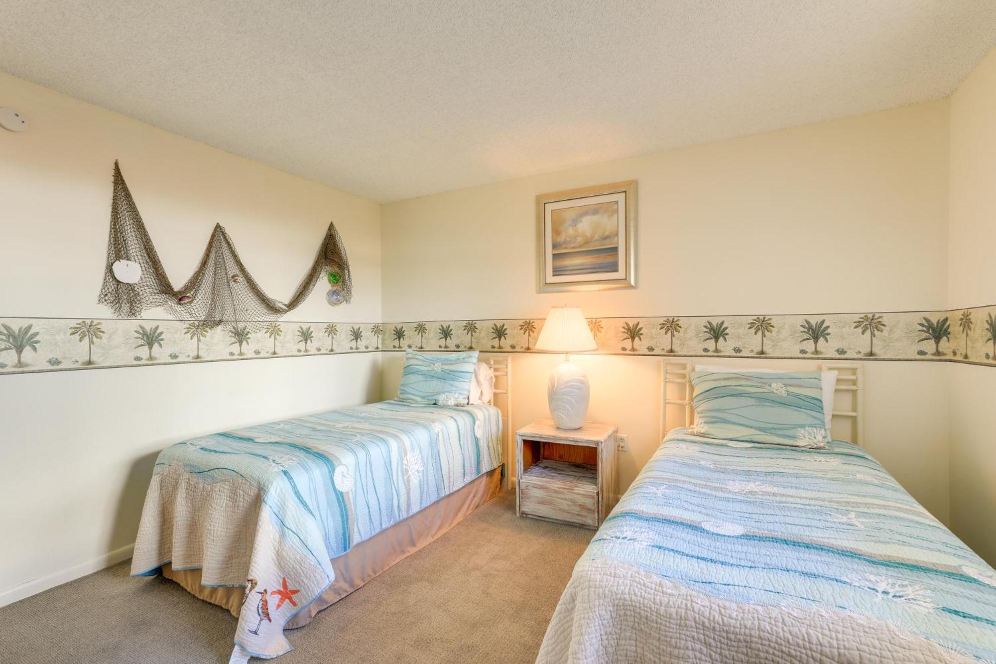 Central Cocoa Beach Condo With View, Steps To Beach! Dış mekan fotoğraf